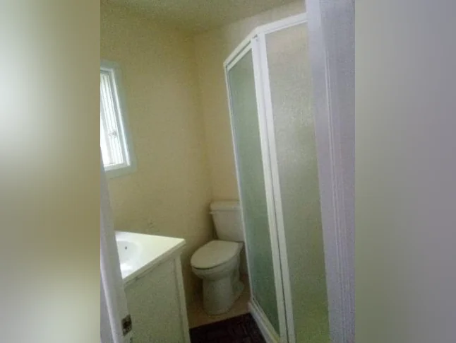 À LOUER (1200$/mois) OU À VENDRE (200 000$) - TRÈS BELLE MAISON AU LAC MINOUCHE À SAINT-ULRIC thumbnail 8