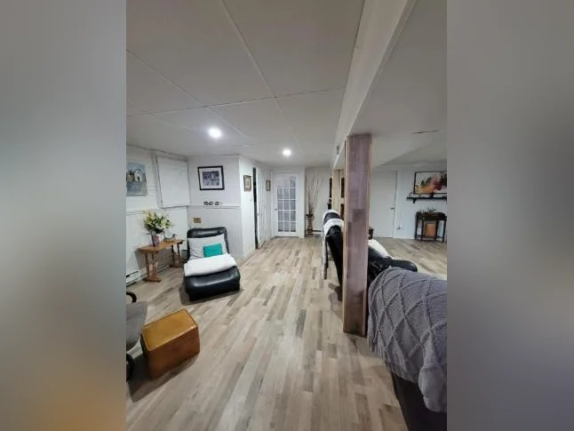 Charlesbourg • 3 chambres • Piscine • Grande cour • Libre immédiatement thumbnail 7