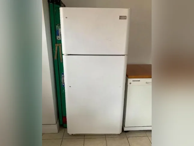 Frigidaire Refrigerator/Freezer