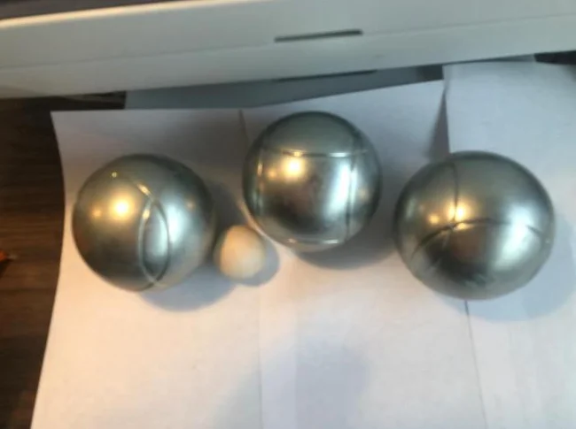 Set de 3 boules de pétanque NEUVE en acier inoxydable, pas de nom, ni de poids pour junior thumbnail 3