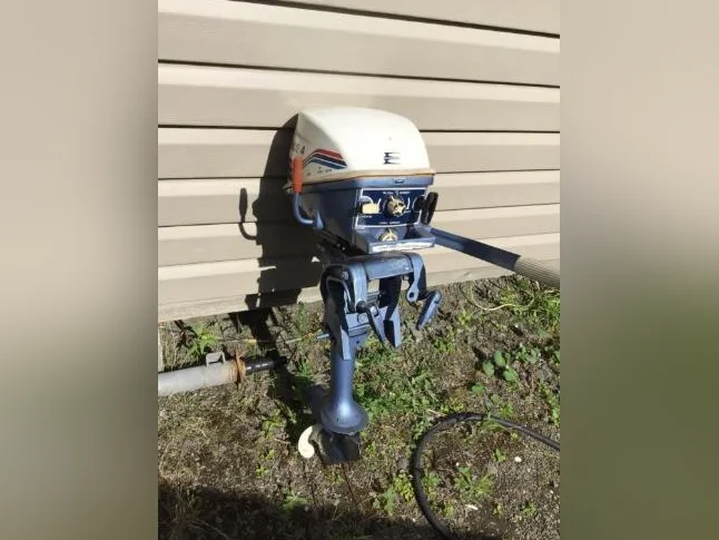 Moteur 3 x 4 force et 1 x 9.9 force thumbnail 5