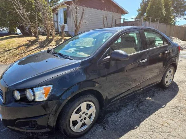 Chevrolet Sonic Lt thumbnail 2