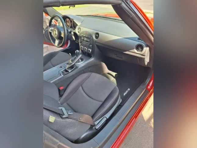 Mazda Miata MX5, 2011 thumbnail 6