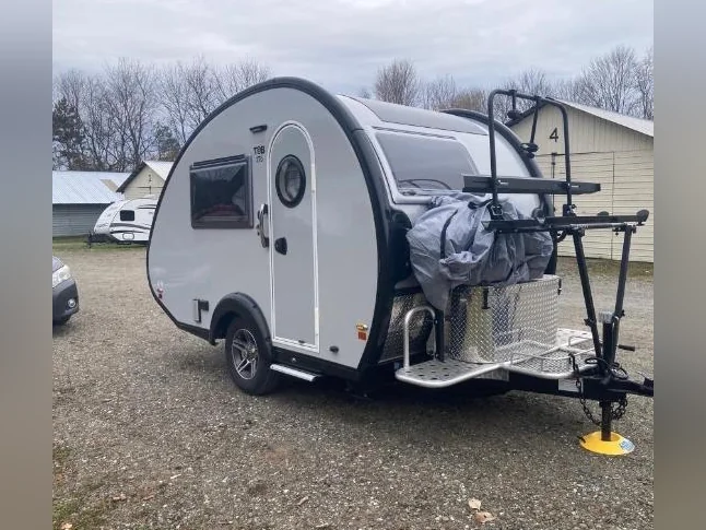Mini-Roulotte nuCamp Tab 320 S Boondock