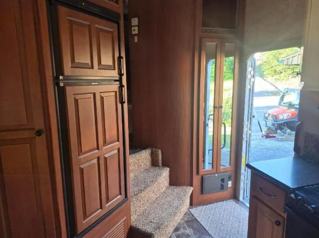 Fifth Wheel GREYSTONE 32RL 2011 thumbnail 2