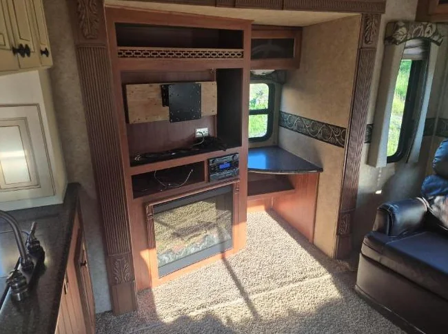Fifth Wheel GREYSTONE 32RL 2011 thumbnail 4