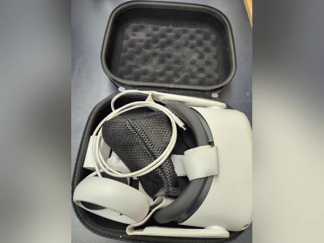 Meta Quest 2 - VR Headset