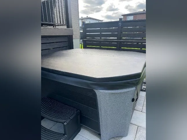 Couvercle pour spa