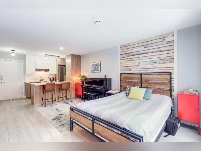 Condo à louer à Ahuntsic!