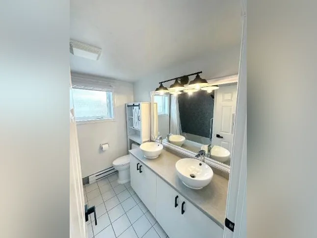 Condo de 2 chambres disponible dès maintenant thumbnail 7
