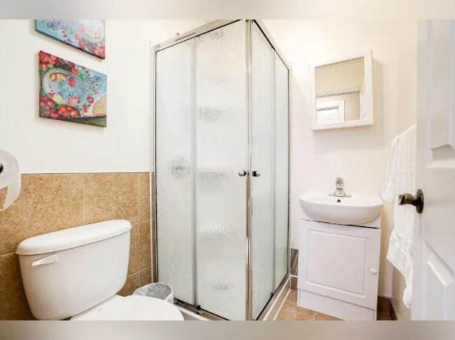 Condo-hôtel, studio, formule tout inclus, Vieux-Longueuil. thumbnail 8