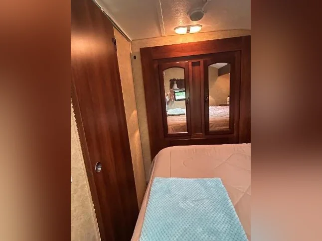 Roulotte fifth Wheel Crusader 2012, 26 pieds thumbnail 10