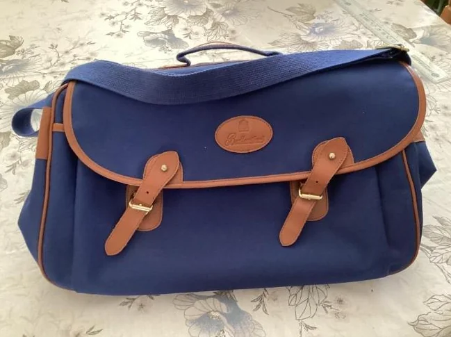 VINTAGE BALLANTINE SCOTCH HANDLE & SHOULDER BAG
