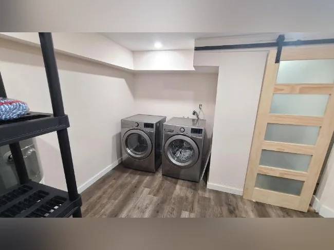 Chambre à louer / Room to rent 700$ thumbnail 7
