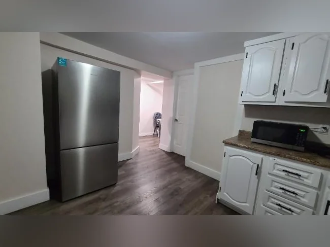 Chambre à louer / Room to rent 700$ thumbnail 4