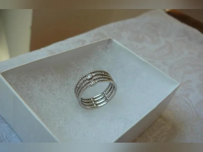 RABAIS - BAGUE " Jonc " en Argent 925. sertie de Zircons ( 7 ) thumbnail 2
