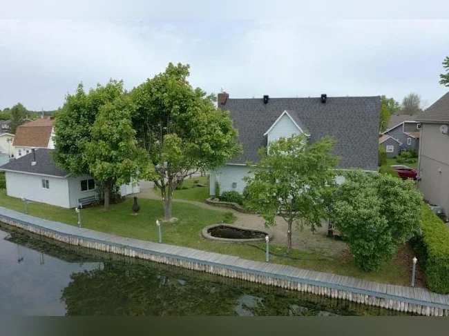 Logement 4½ à louer — Bord du canal | Tout inclus | 1 800 $/mois