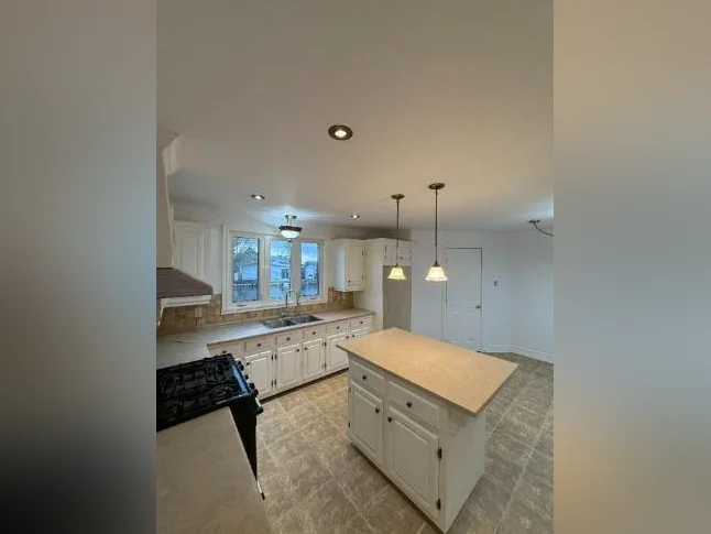 Logement 4½ à louer — Bord du canal | Tout inclus | 1 800 $/mois thumbnail 3