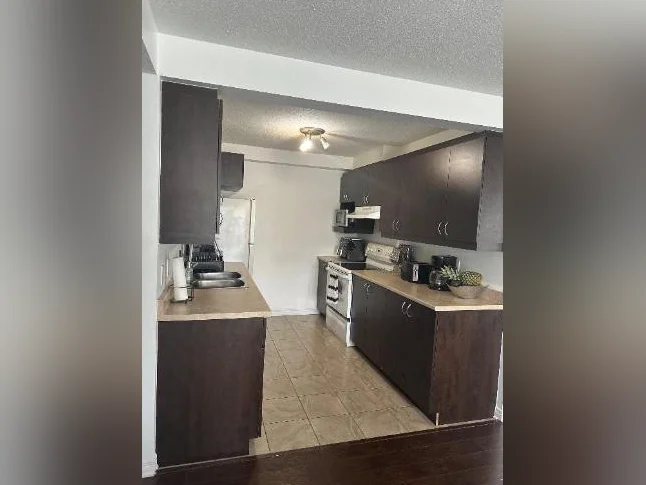 GRAND CONDO 4 ½ À LOUER – THURSO | DISPONIBLE LE 1er AOÛT 2026 thumbnail 7