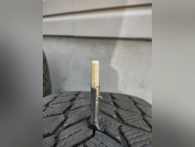 245-50R20x4 pneus hiver Michelin X-Ixe Snow comme neuf. thumbnail 8