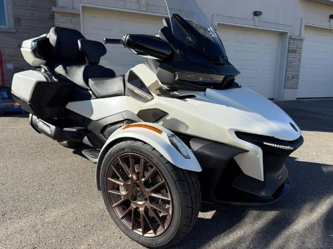 2025 CAN-AM SPYDER SEA TO SKY Garantie MAI 2028