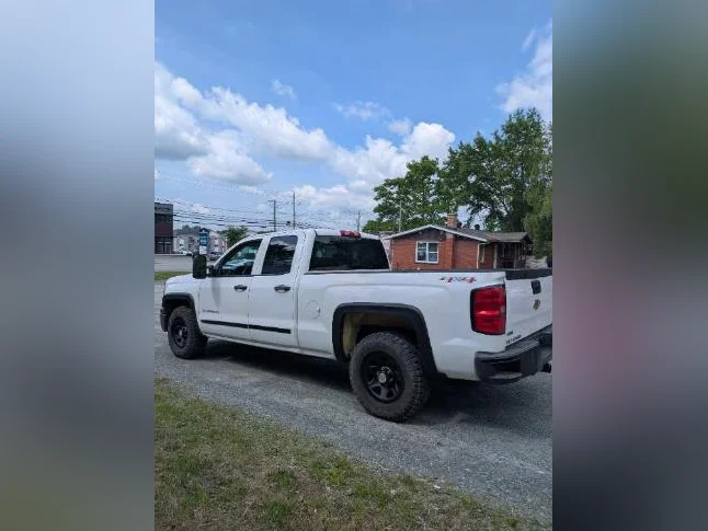 CHEVROLET SILVERADO 1500 2015 (114,754 KM) thumbnail 2
