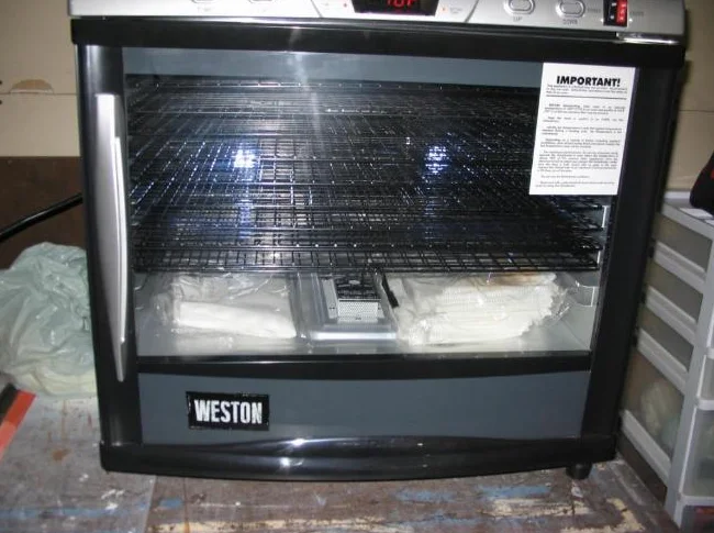 Déshydrateur WESTON 80 litres 1,600 Watts comme neuf utilisé seulement quelque fois