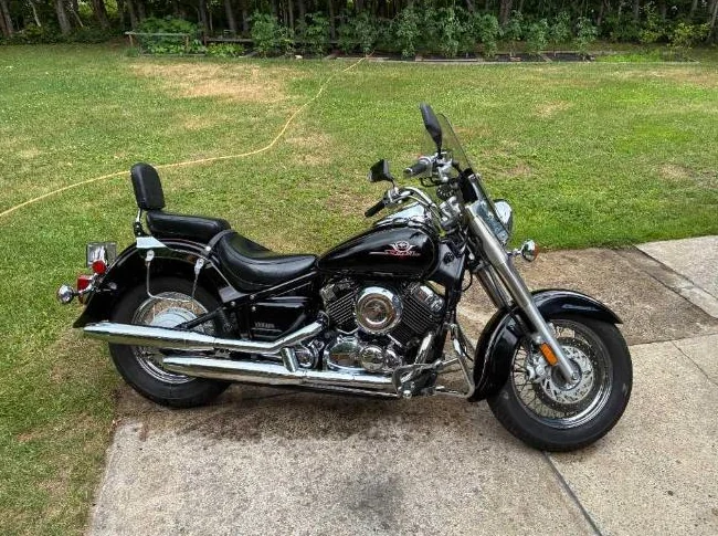 Moto Yamaha V-Star 650 classique