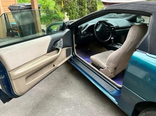 96 Camaro convertible V6 3.8L 5-vitesses manuelle 5-speed manual thumbnail 8