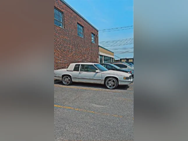 Cadillac coupe deville 1993 thumbnail 9