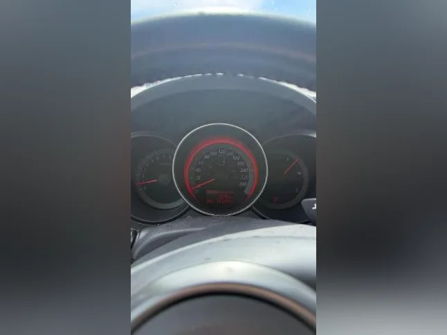 Kia Forte 5 2011 SX with 186,000 km thumbnail 3