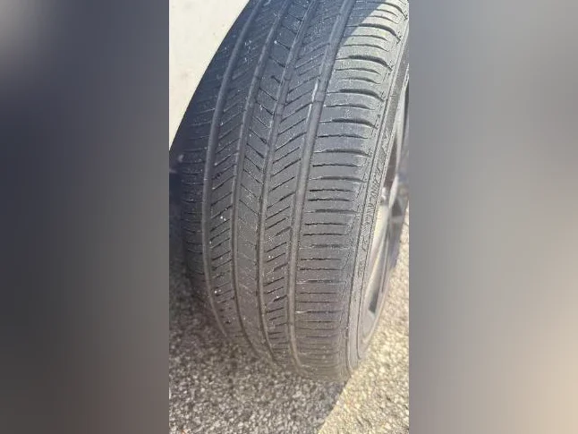 Kia Forte 5 2011 SX with 186,000 km thumbnail 9