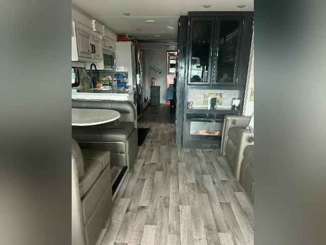 2023 Entegra Coach vision xl 36C thumbnail 10