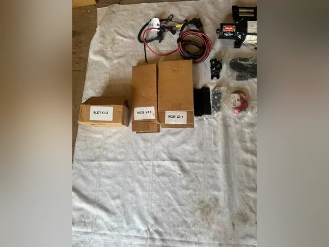 Winch2500 lbs WARN NEUF
