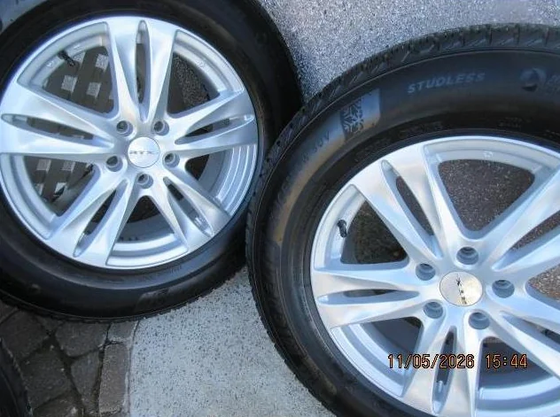 Pneus Michelin d'hiver et roues Mags 17" avec TPMS thumbnail 2