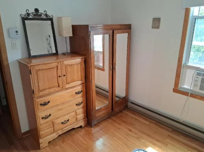 chambre à louer pour femme dans le vieux-Longueuil