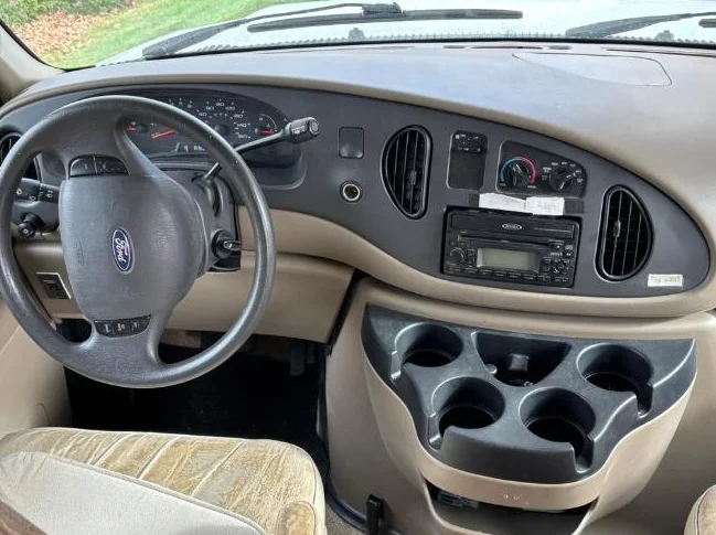 2009 Château Ford E350 Classe C 24 Pieds thumbnail 10