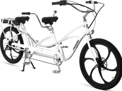 Tandem Électrique Pedego avec support