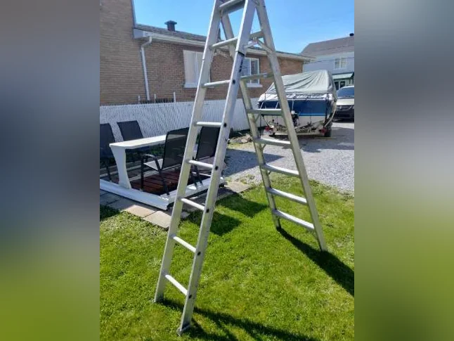 échelle escabeau modifiable entre 9 et 18 pieds