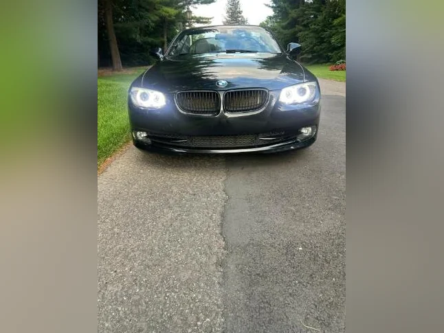 BMW 335 I convertible 2011 thumbnail 9