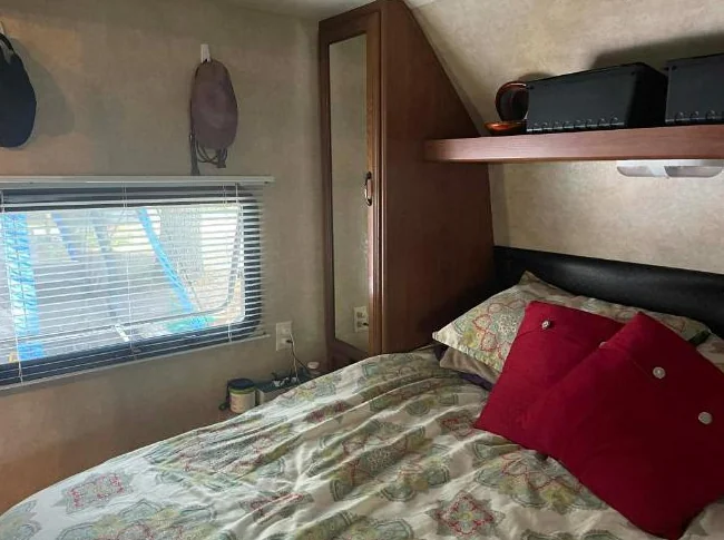 Roulotte Salem 2014, bonne condition, prête à camper thumbnail 5