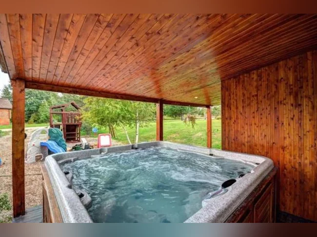Chalet Luxueux A Louer Lanaudière spa, piscine