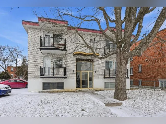 Très beau 4 1/2 entièrement rénové, Vieux-Longueuil thumbnail 10