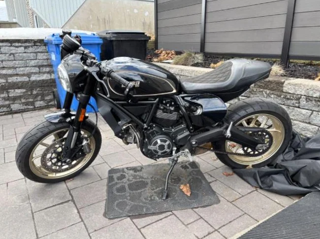 Ducati café racer thumbnail 6