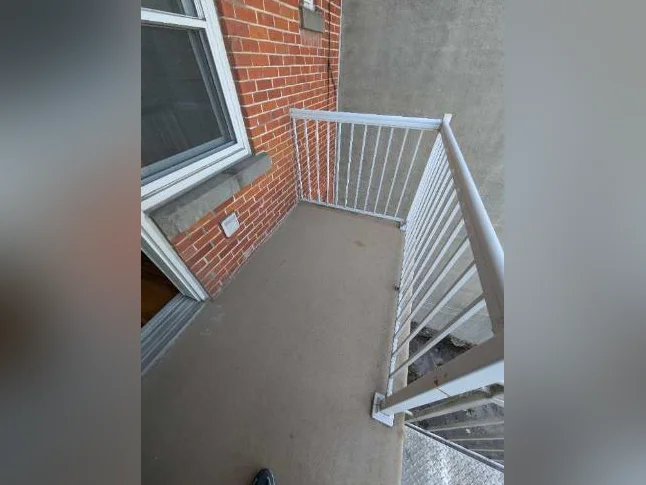 Appartements de 5-1/2 à louer thumbnail 9