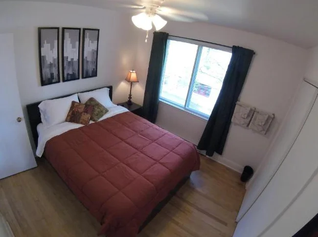 5 1/2 a louer haut de duplex. thumbnail 9