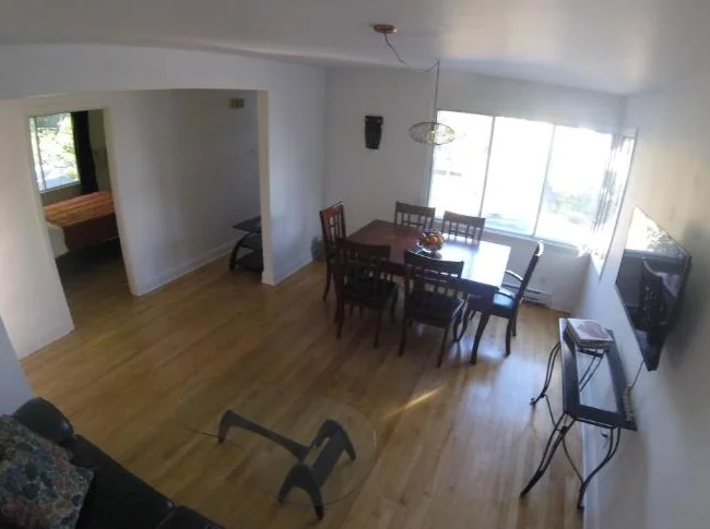 5 1/2 a louer haut de duplex. thumbnail 2