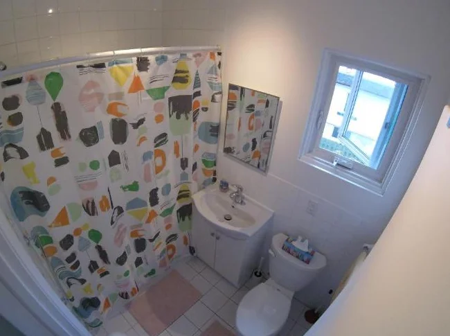 5 1/2 a louer haut de duplex. thumbnail 7