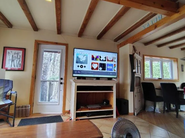 Chalet Mont-Tremblant Bord de l'eau *RÉNOVATIONS* thumbnail 2