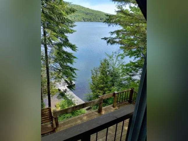 Chalet Mont-Tremblant Bord de l'eau *RÉNOVATIONS* thumbnail 10
